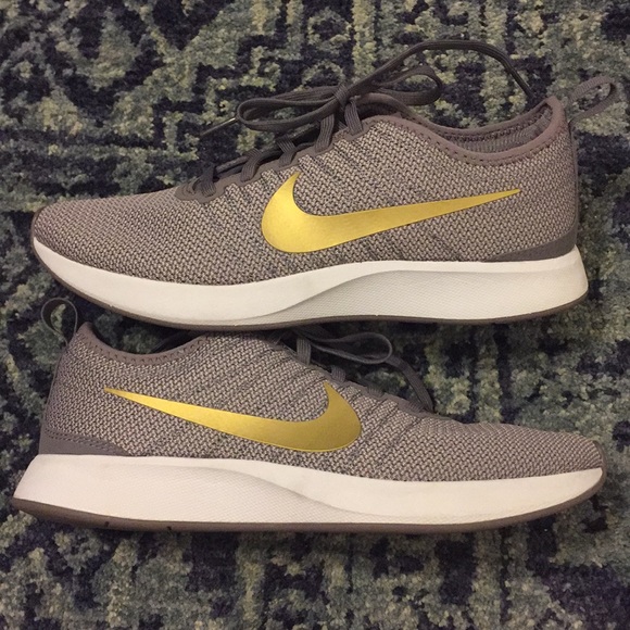 Nike Shoes - Nike Dualtone Racer